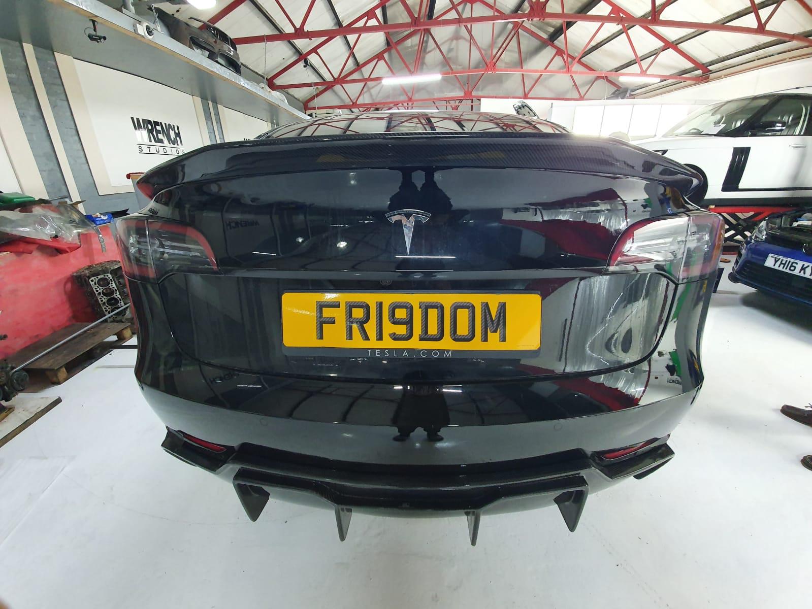 Tesla Model 3 DTM Rear Diffuser – SB Carbon